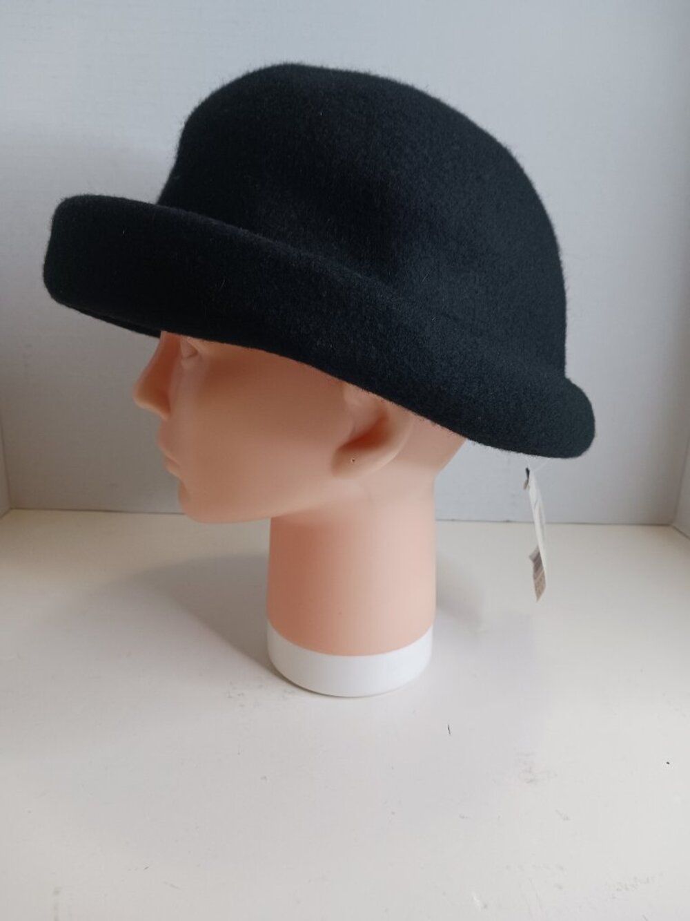 Vintage Wool Felt Rolled Brim Black Hat